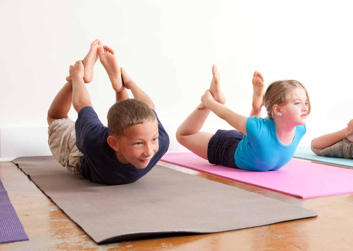 A Yoga com Música para Crianças