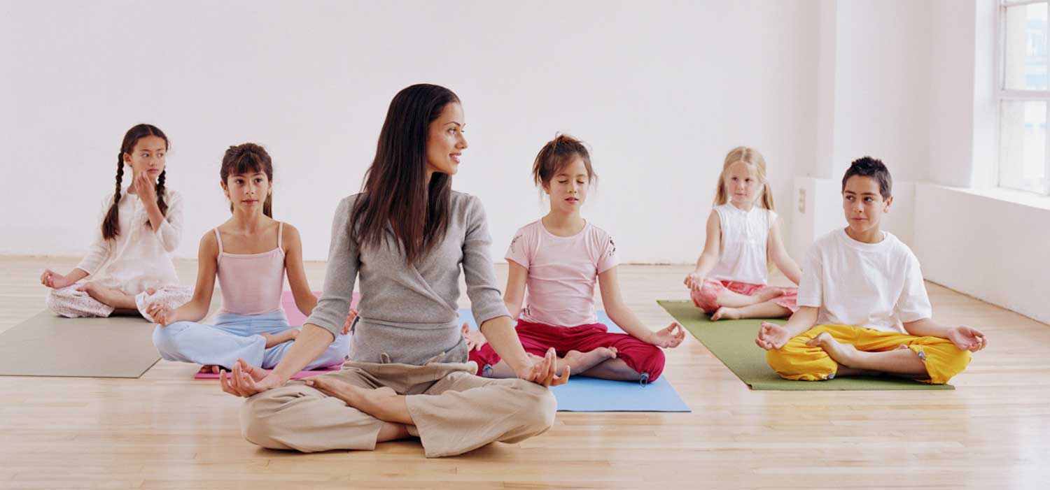 yoga-para-criancas-e-meditacao-cris-pitanga